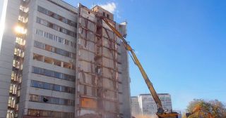 Демонтаж многоэтажного дома Пыть-Ях, цена от 3710 руб.